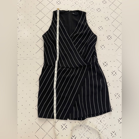 WHBM Black & White Striped Wrap Romper size 4 - Picture 10 of 14